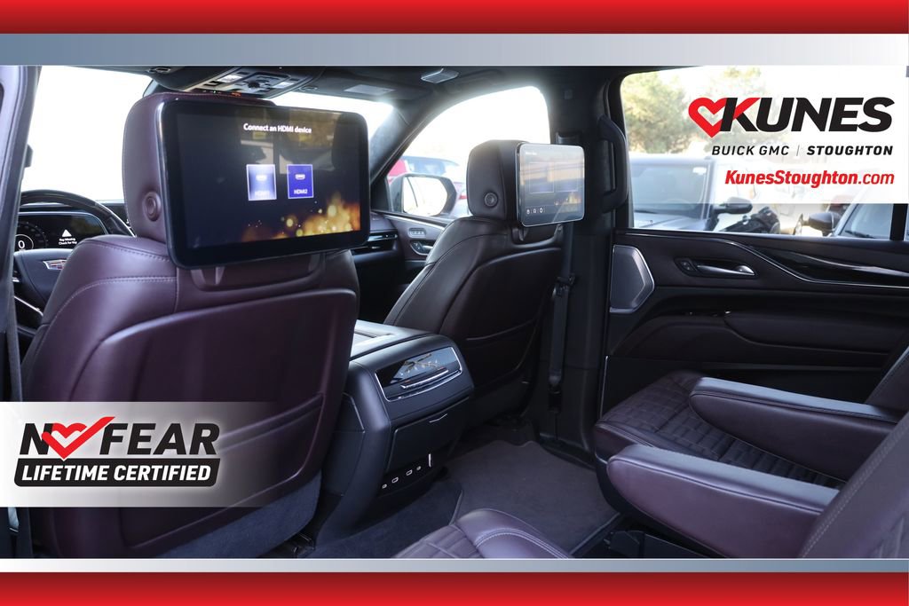 Used 2024 Cadillac Escalade ESV Sport Platinum w/ LPO, ONYX Package image 33