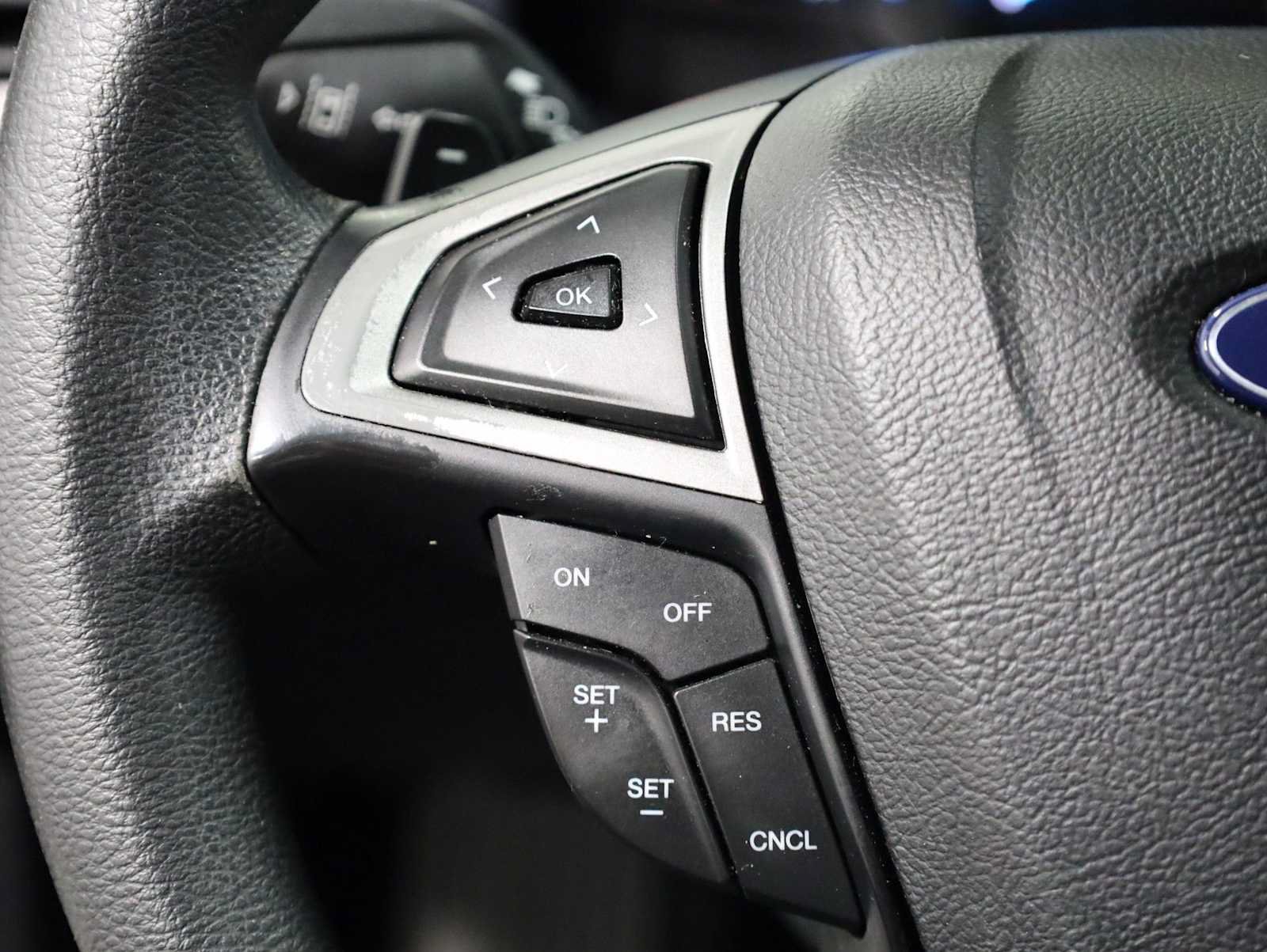 Used 2019 Ford Fusion SE FWD image 25