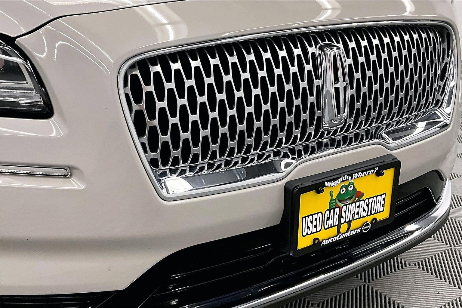 Used 2023 Lincoln Nautilus Reserve AWD/4WD image 34