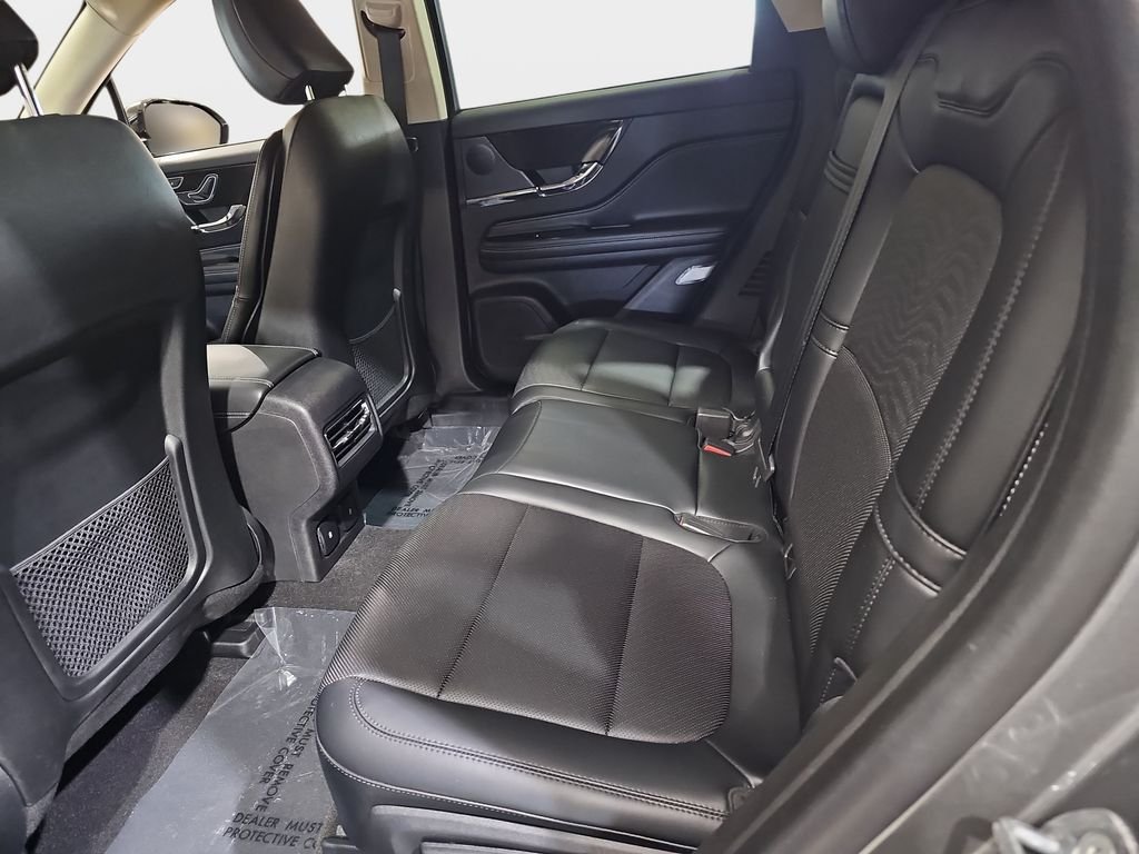 Used 2024 Lincoln Corsair AWD w/ Equipment Group 101A image 17