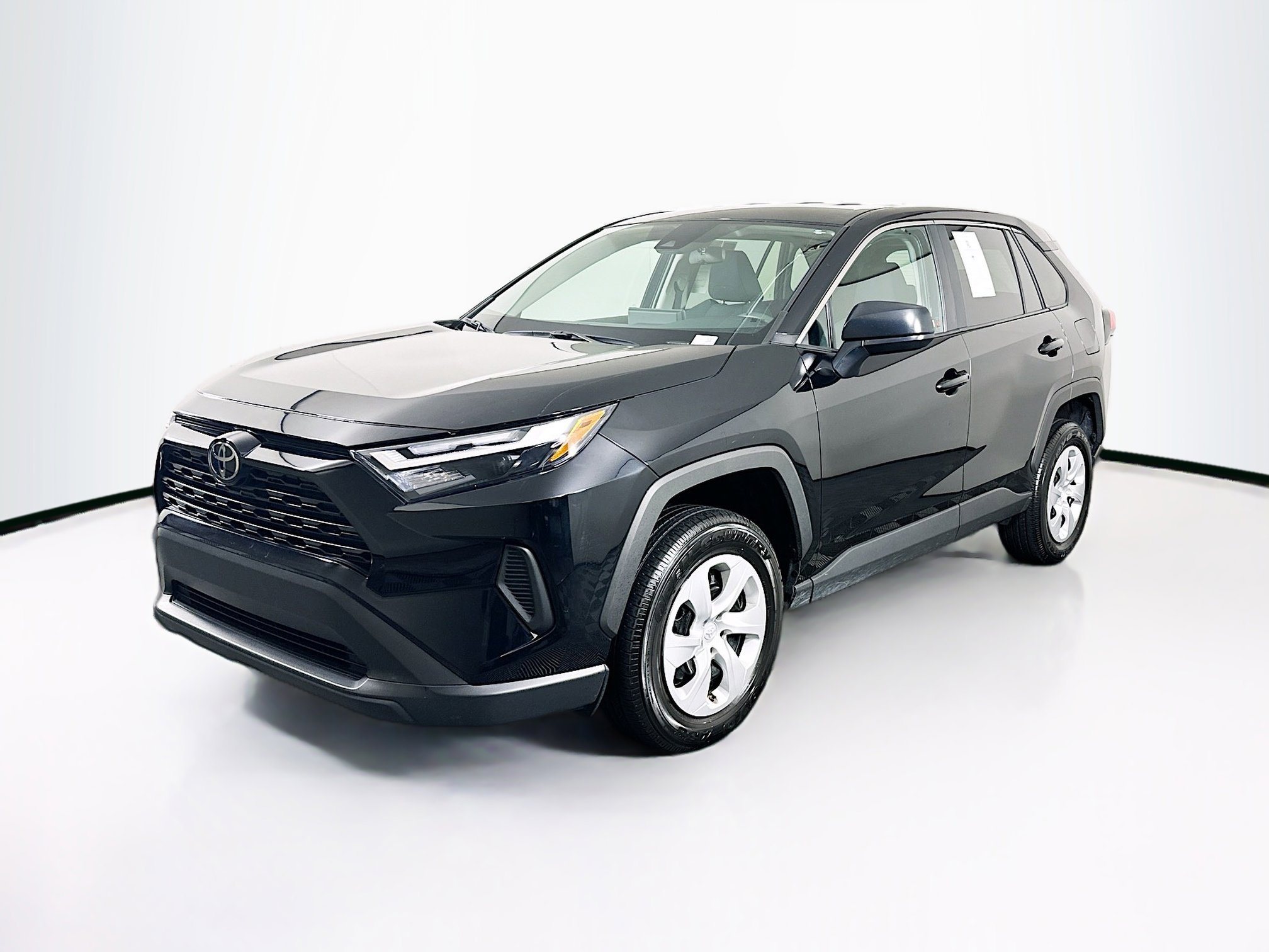 Used 2025 Toyota RAV4 LE image 3
