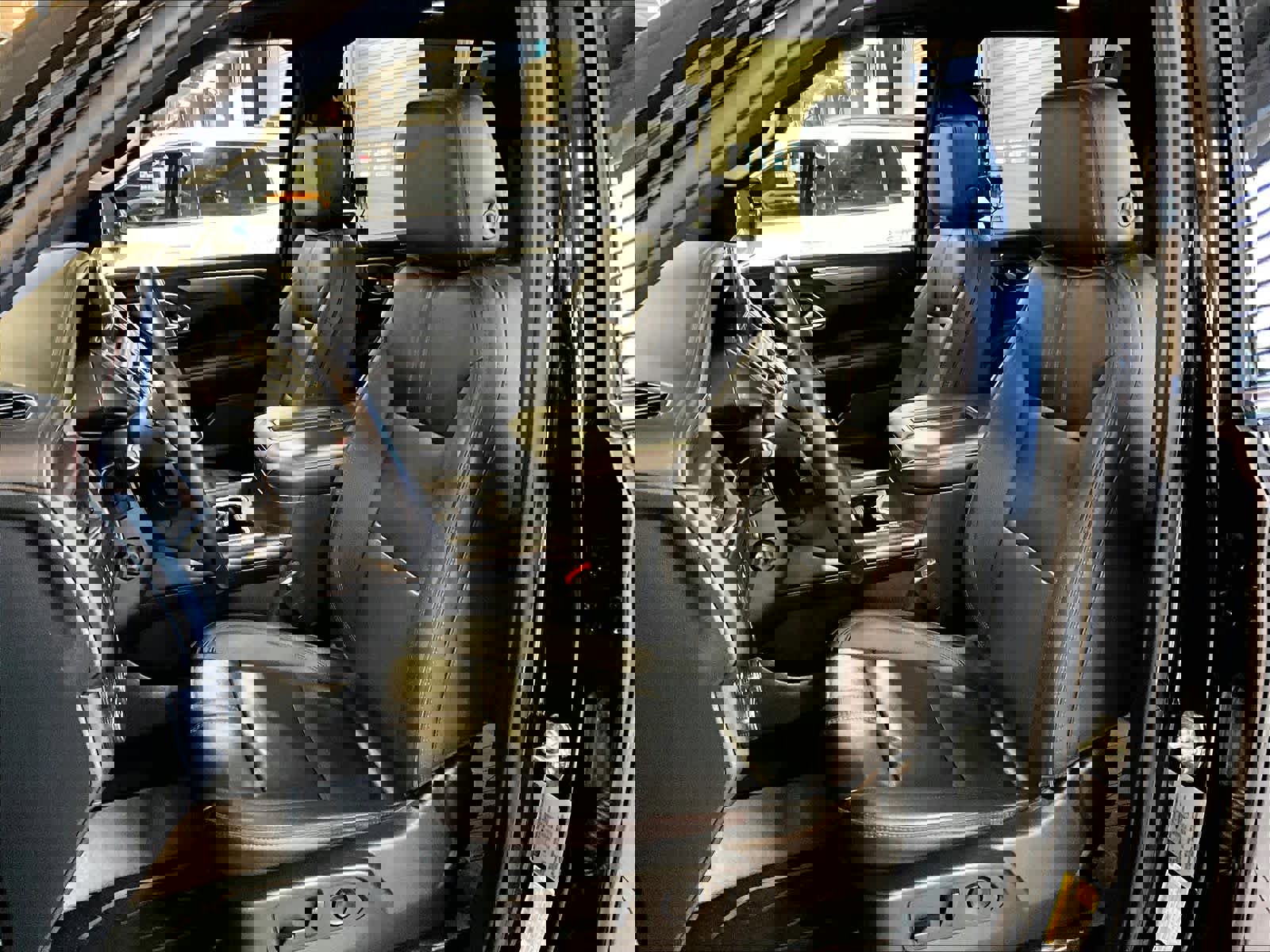 Used 2022 Chevrolet Suburban RST w/ Luxury Package image 10