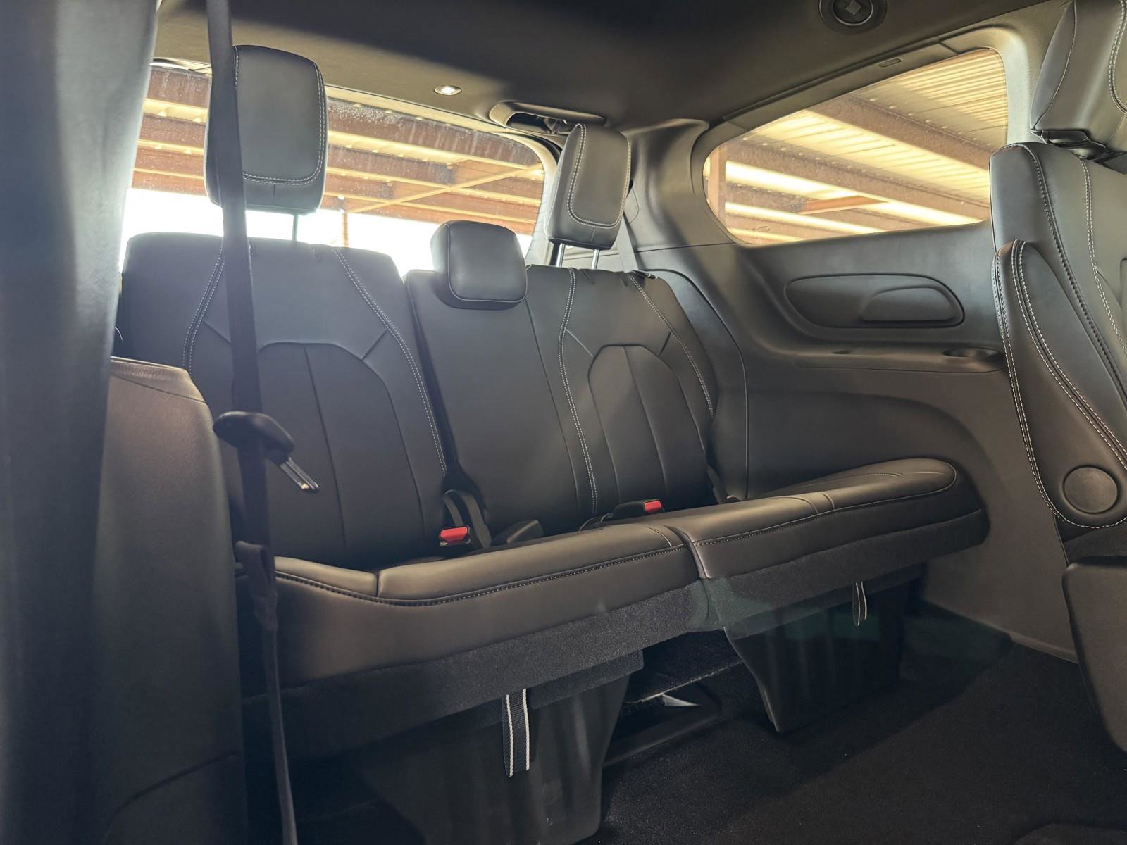 New 2026 Chrysler Pacifica Select image 38