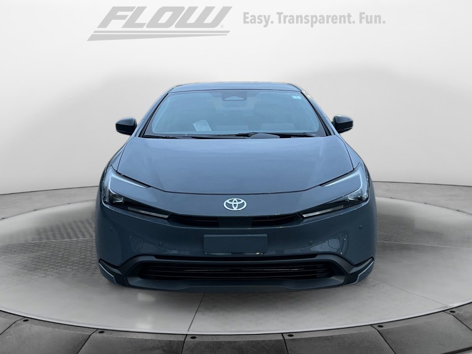New 2026 Toyota Prius LE image 2