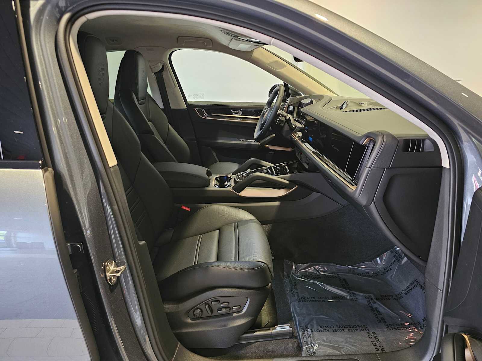 New 2026 Porsche Cayenne Turbo GT image 13