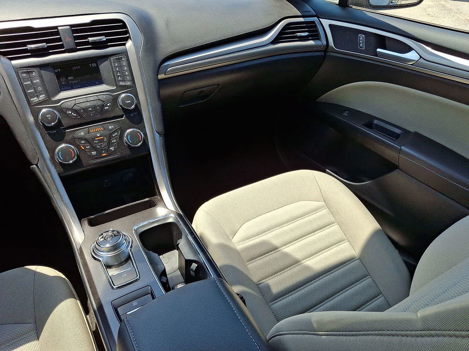 Used 2018 Ford Fusion S FWD image 12