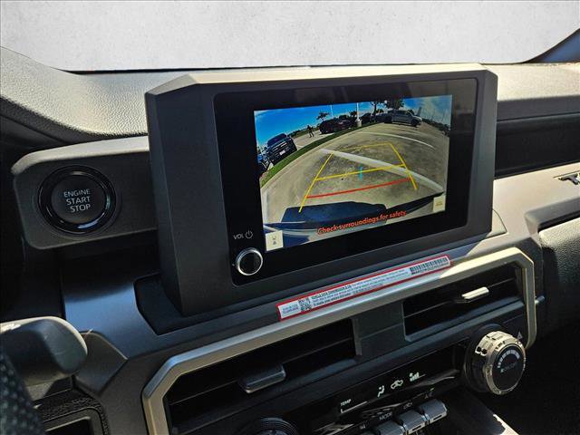 Used 2025 Toyota Tacoma SR5 AWD/4WD image 14