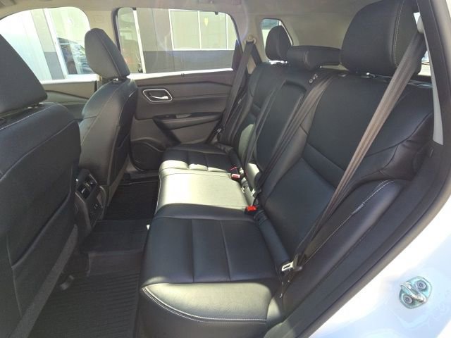 Used 2021 Nissan Rogue SL w/ Premium Package image 12