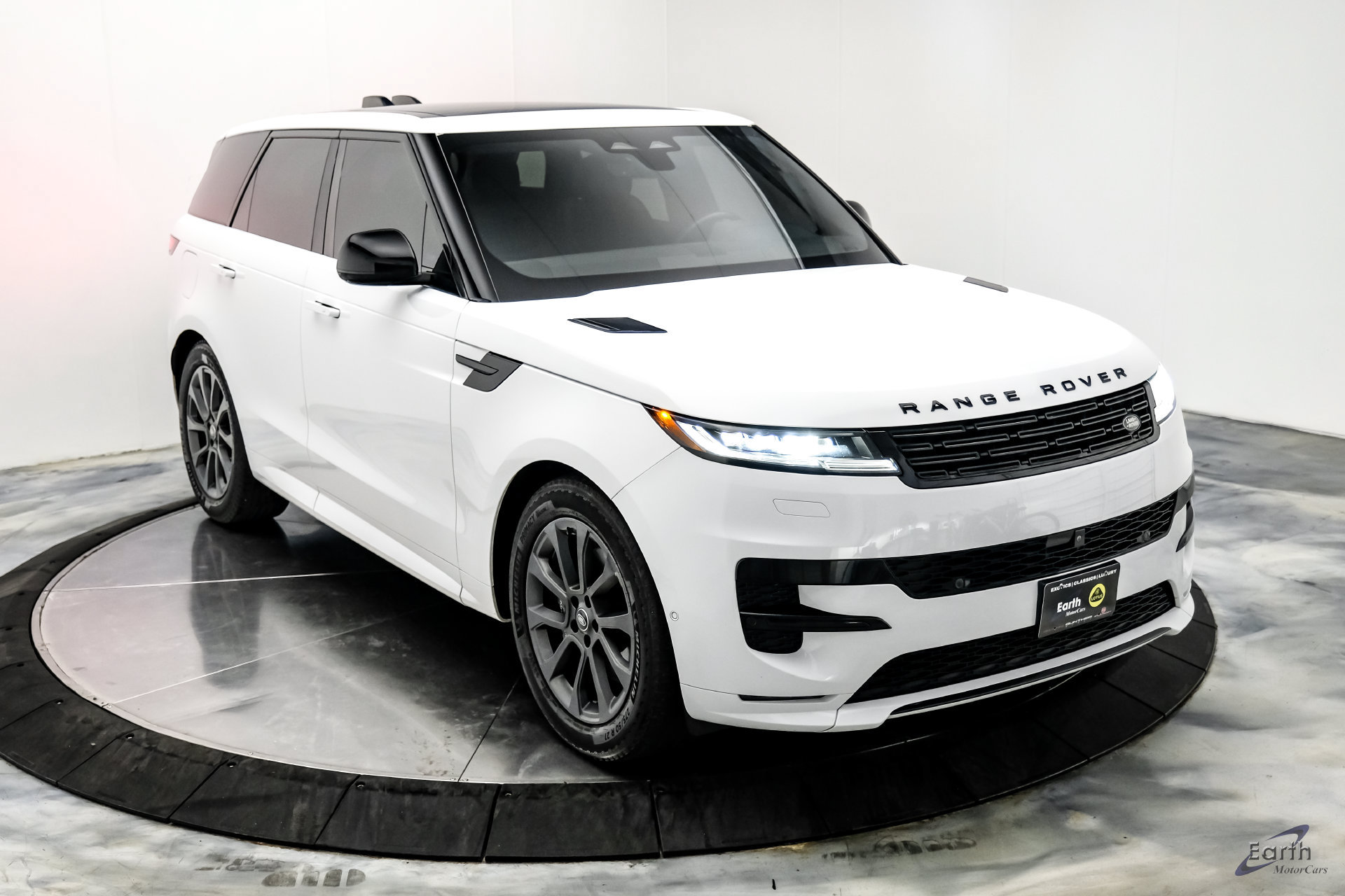 Used 2024 Land Rover Range Rover Sport Dynamic SE AWD/4WD image 23