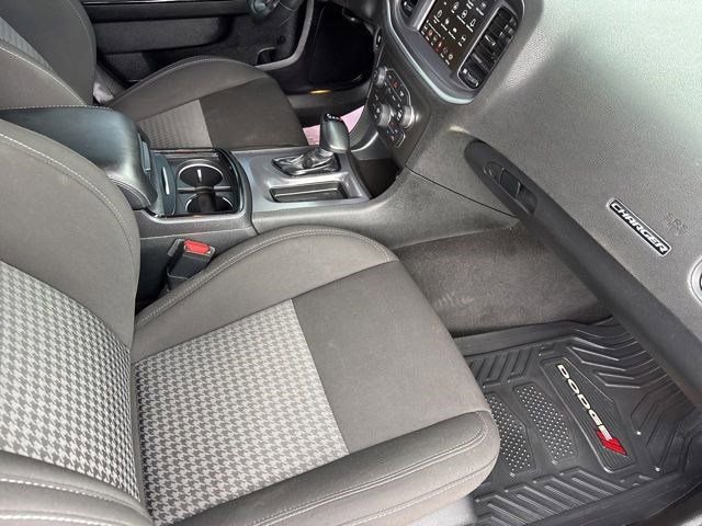 Used 2021 Dodge Charger R/T w/ Blacktop Package RWD image 38