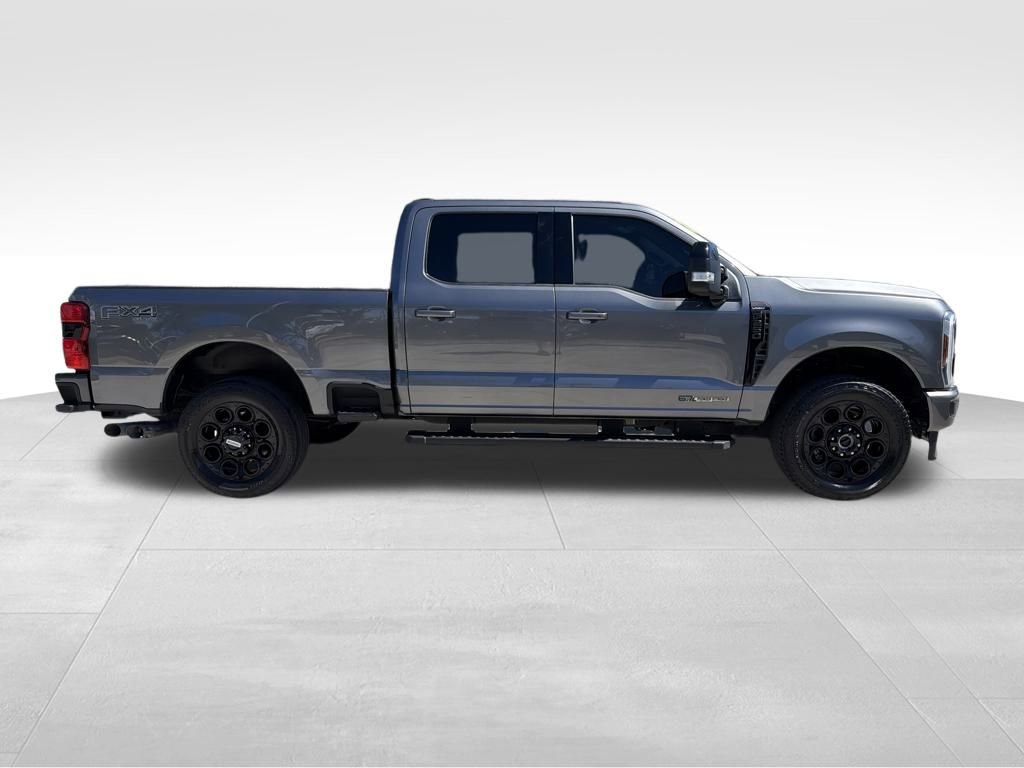 Used 2024 Ford F250 Lariat w/ Black Appearance Package image 9