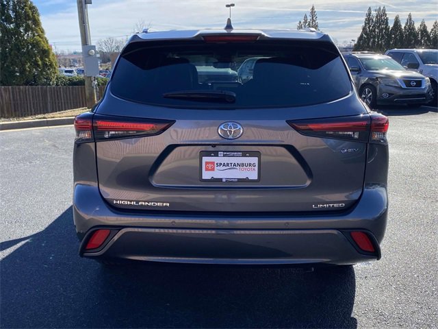 Used 2025 Toyota Highlander Limited image 5