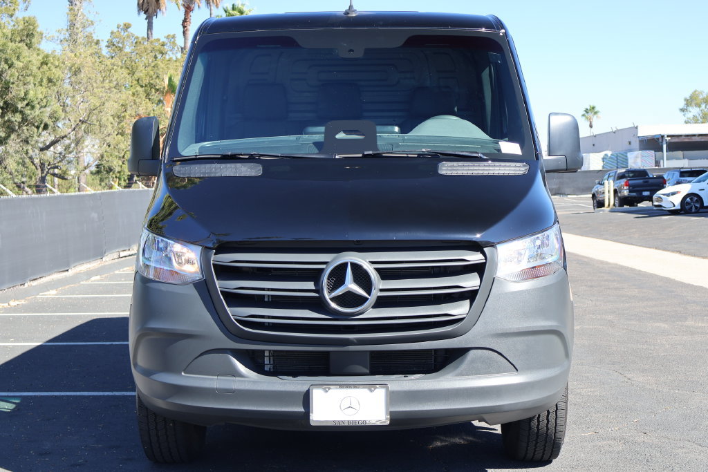 Used 2025 Mercedes-Benz Sprinter 2500 image 2