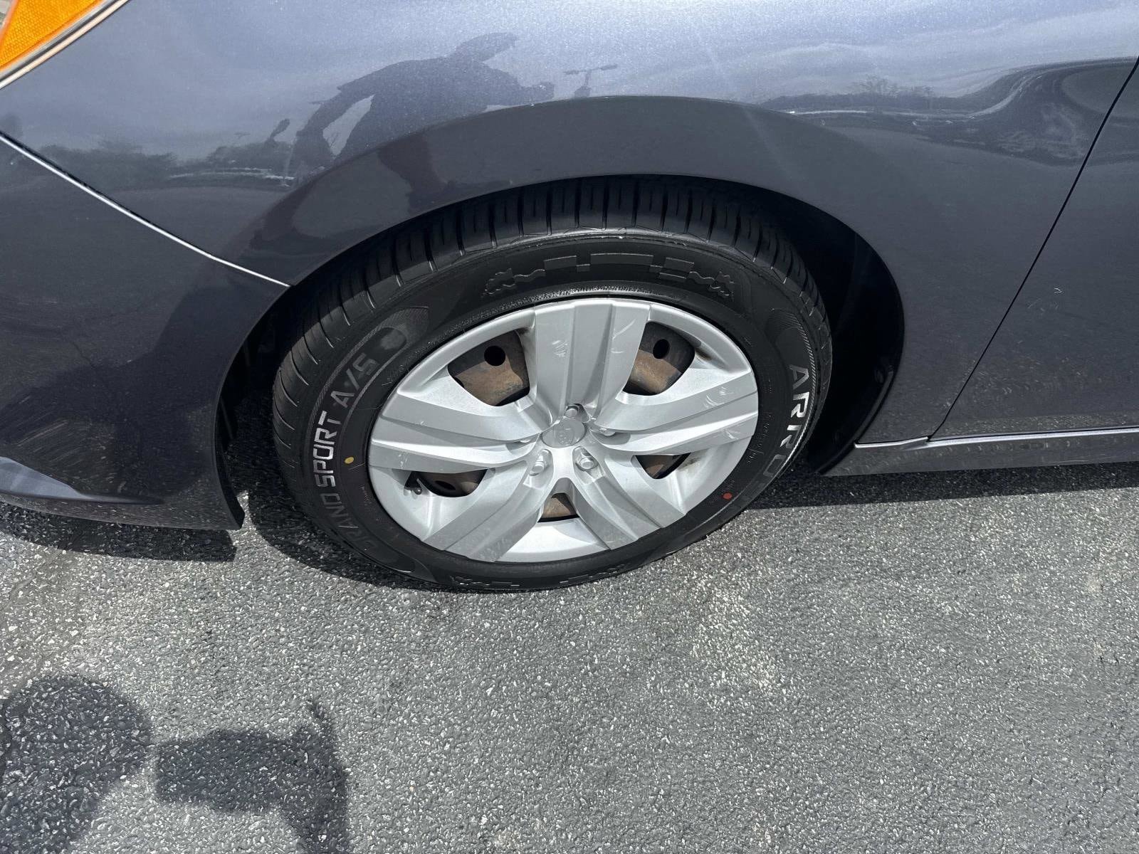 Used 2015 Subaru Legacy 2.5i AWD/4WD image 11