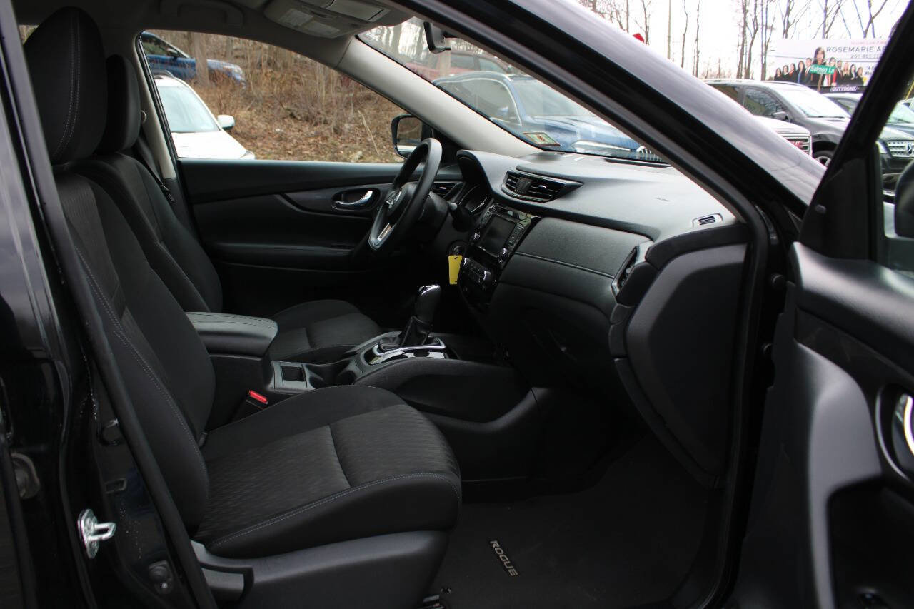 Used 2018 Nissan Rogue S image 28