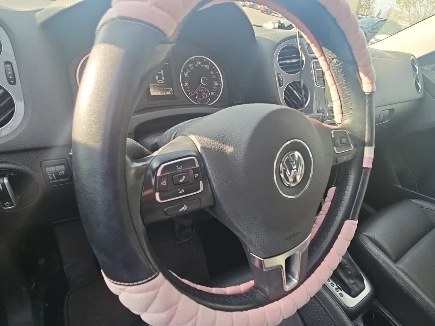 Used 2016 Volkswagen Tiguan S image 5