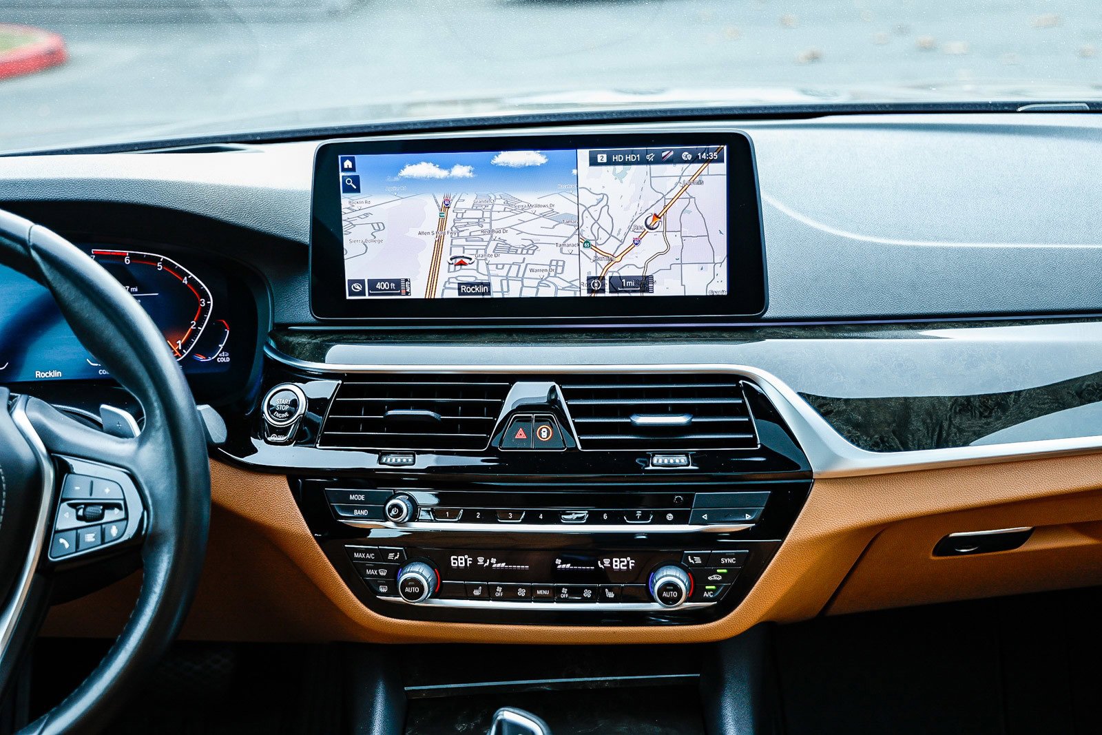 Used 2022 BMW 530i w/ Premium Package image 11