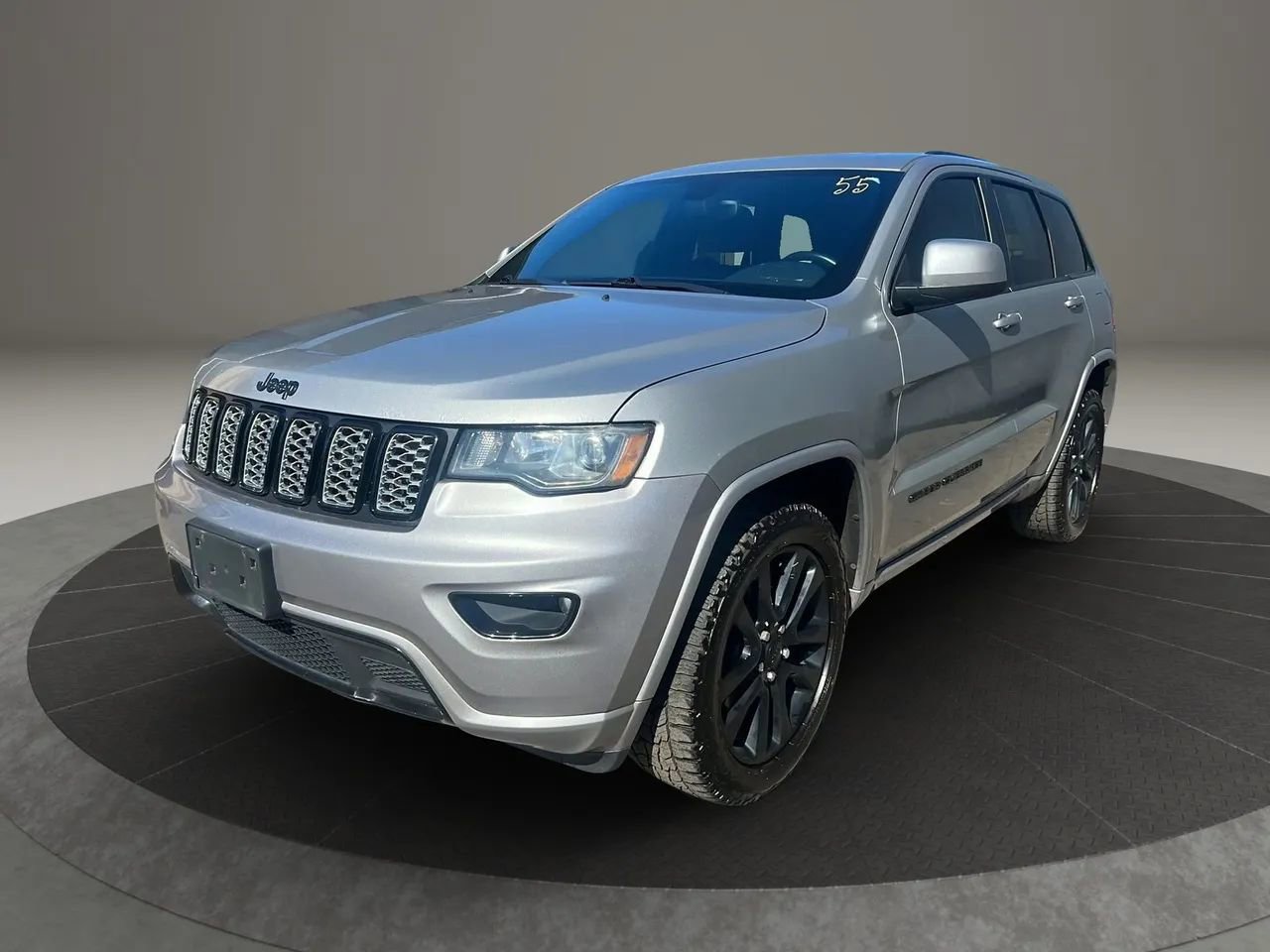 Used 2017 Jeep Grand Cherokee Altitude