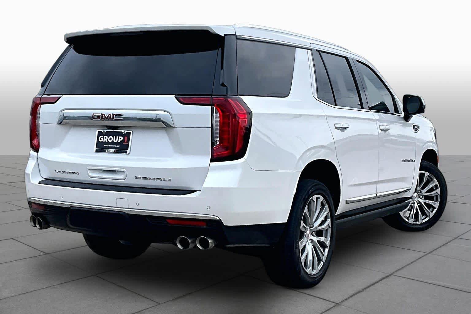 Used 2021 GMC Yukon Denali w/ Denali Premium Package RWD image 13