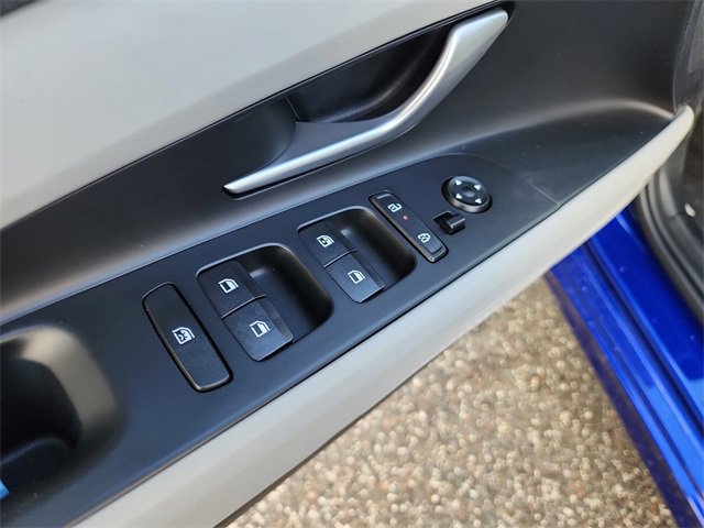 New 2025 Hyundai Elantra Limited image 14