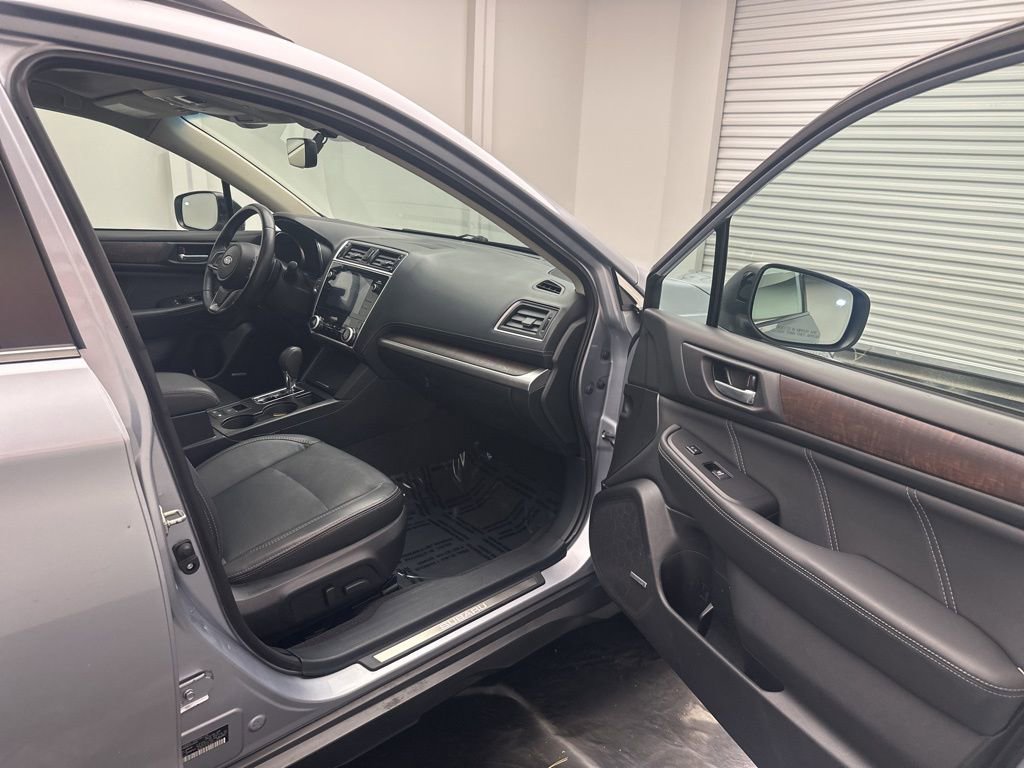 Used 2019 Subaru Outback 2.5i Limited w/ Popular Package #2 image 8