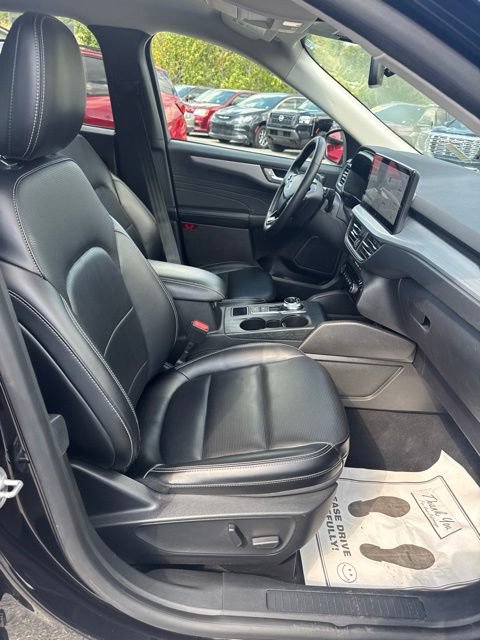 Used 2024 Ford Escape Platinum AWD/4WD image 48