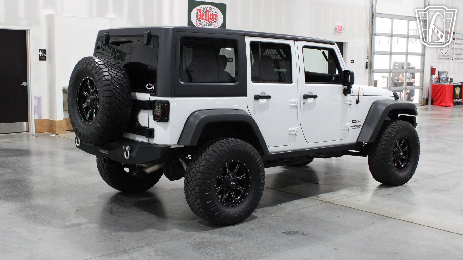 Used 2016 Jeep Wrangler Unlimited Sport w/ Quick Order Package 24S AWD/4WD image 16