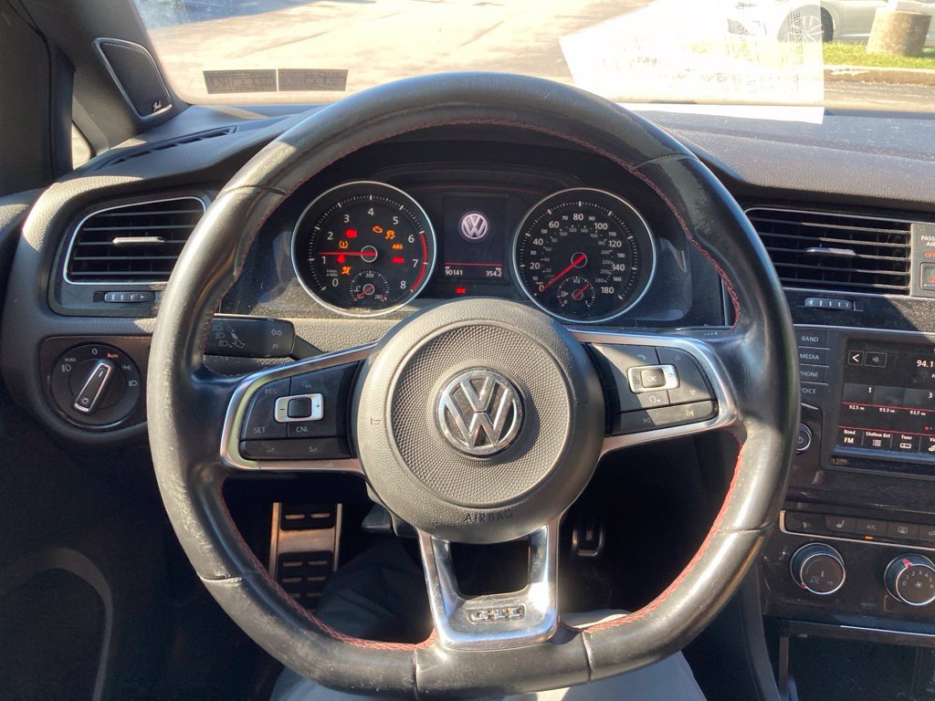 Used 2017 Volkswagen GTI SE FWD image 13