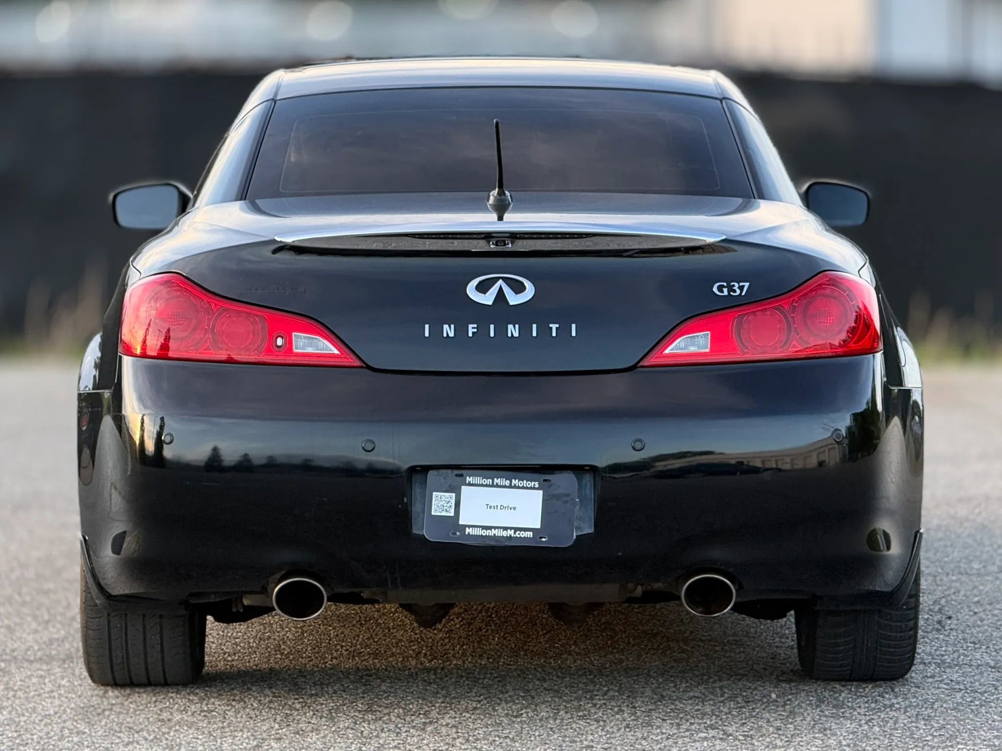 Used 2010 INFINITI G37 Sport w/ Premium Pkg image 4