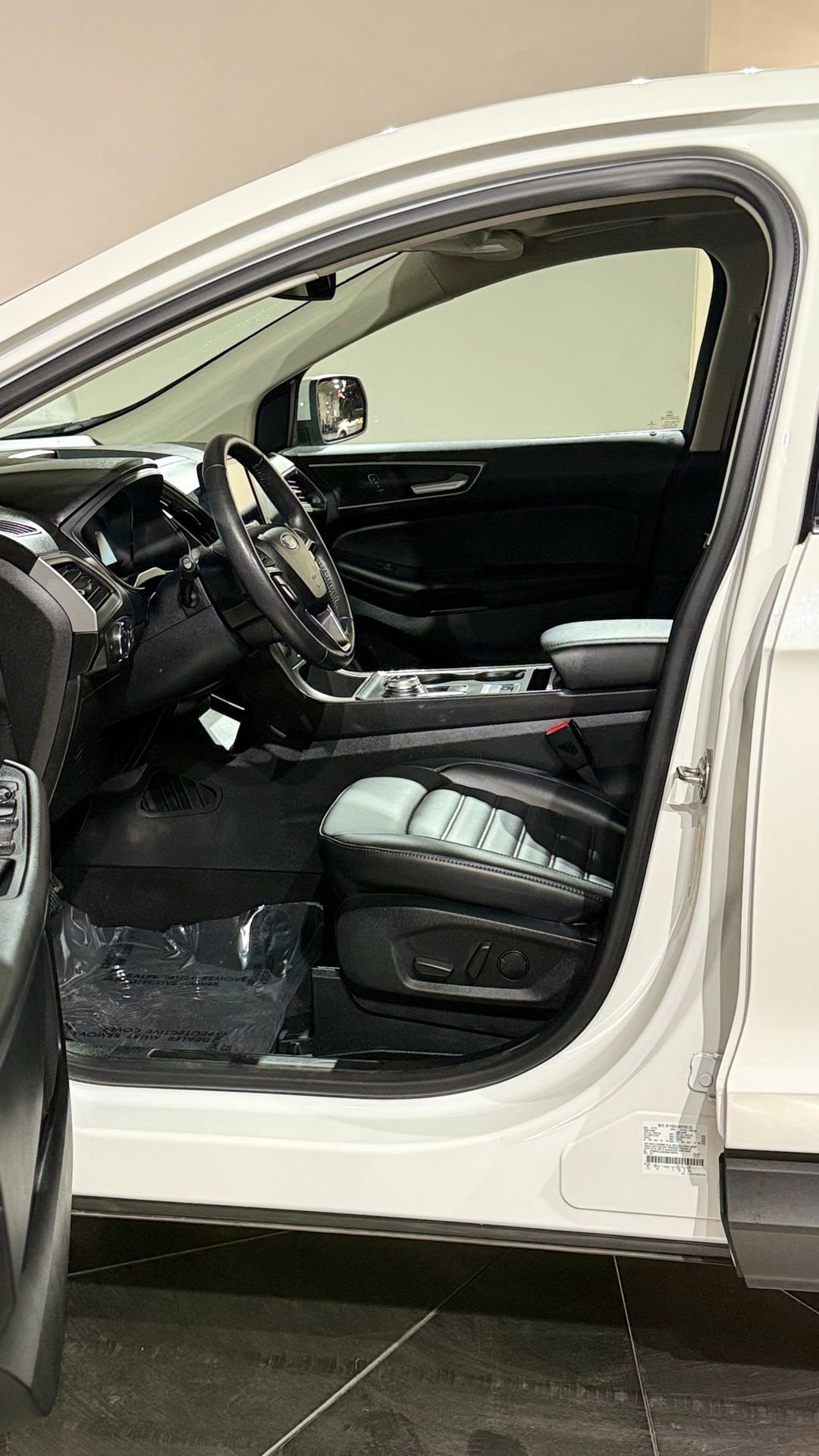 Used 2022 Ford Edge SEL w/ Convenience Package image 32