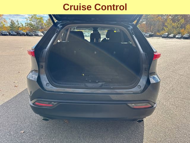 Used 2022 Toyota Venza LE image 12