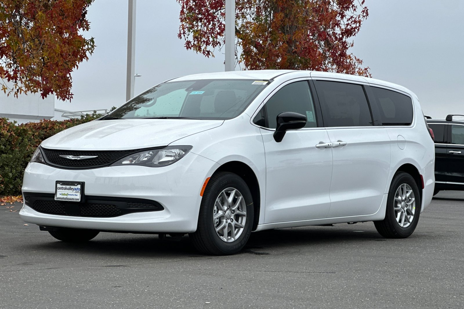 New 2026 Chrysler Voyager LX FWD image 8
