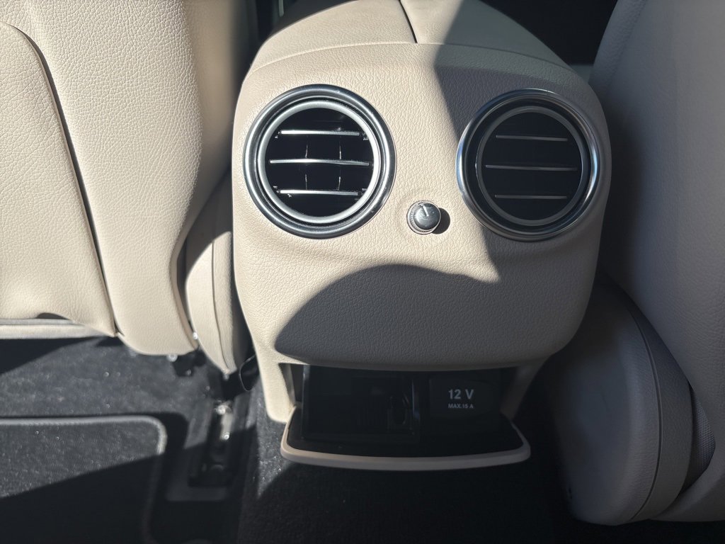 Used 2017 Mercedes-Benz E 300 image 19