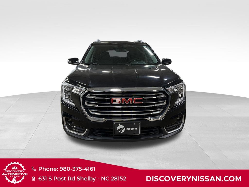 Used 2024 GMC Terrain SLT AWD/4WD image 2