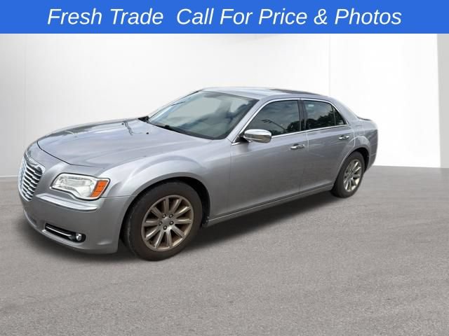 Used 2014 Chrysler 300 C RWD image 1