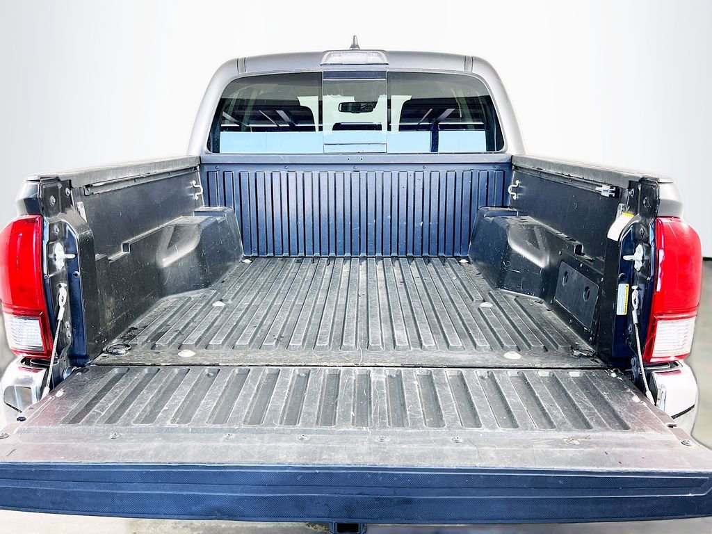 Used 2023 Toyota Tacoma SR5 AWD/4WD image 10