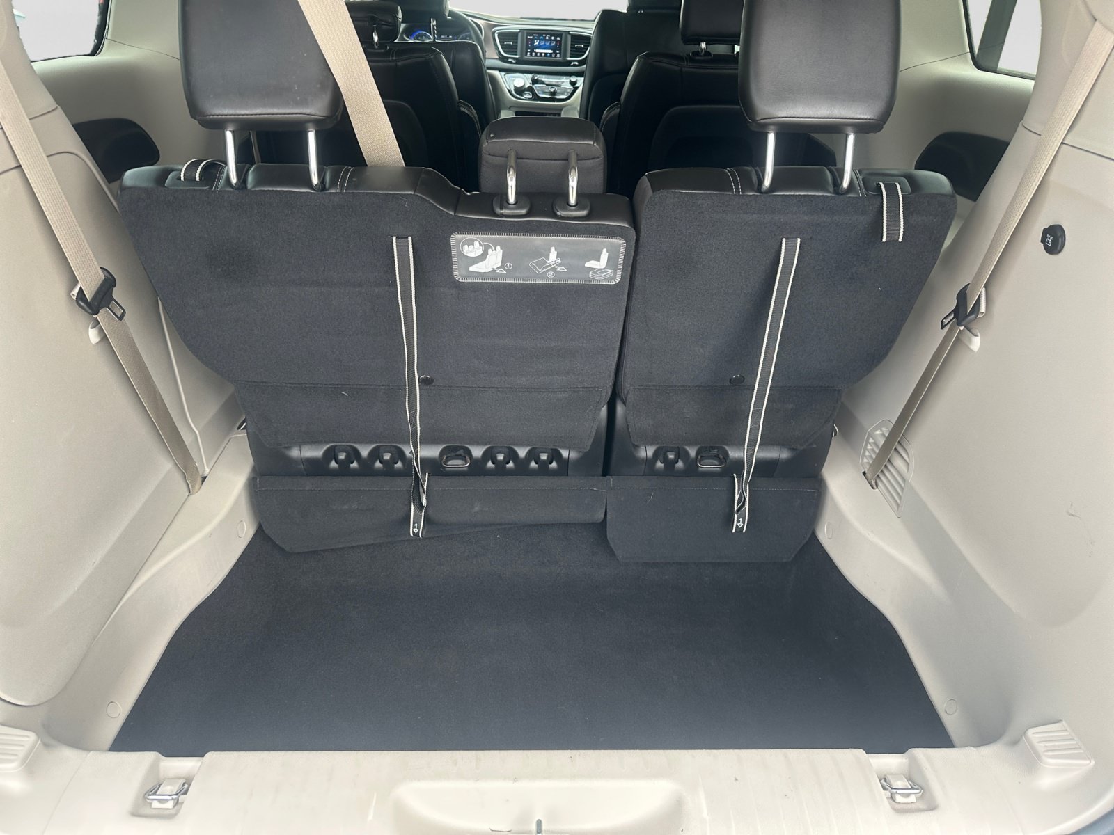 Used 2021 Chrysler Voyager Lxi FWD image 18