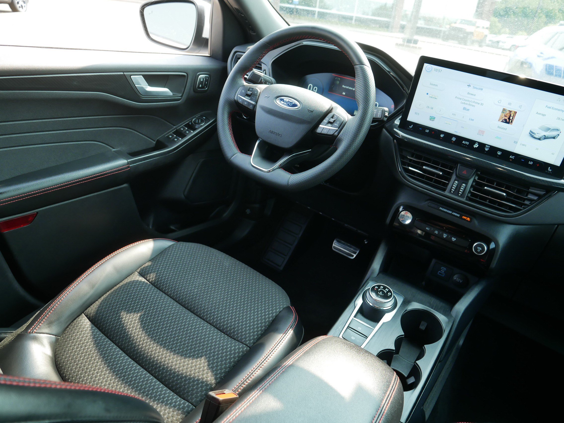 Used 2023 Ford Escape ST-Line Select w/ Tech Pack #2 AWD/4WD image 9