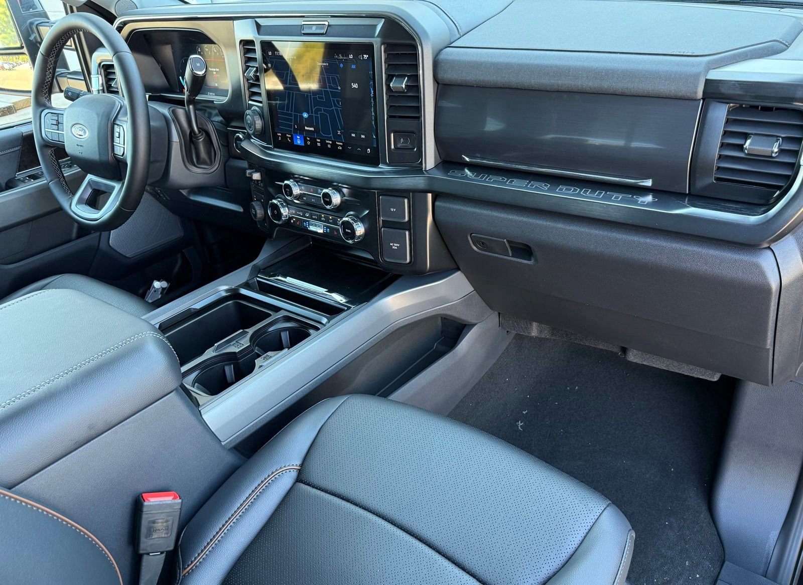 New 2026 Ford F550 4x4 Crew Cab image 19