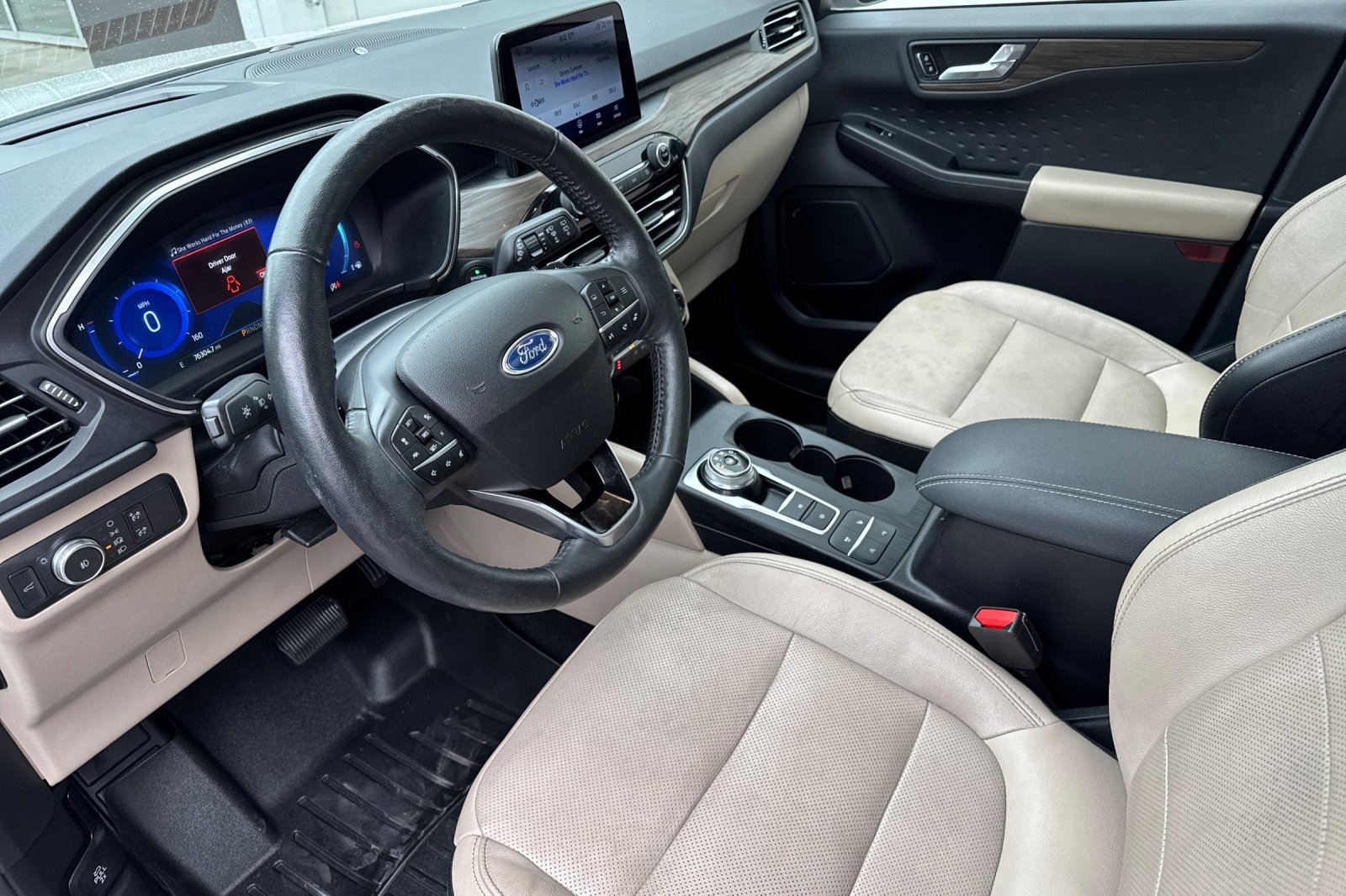 Certified 2020 Ford Escape Titanium AWD/4WD image 10