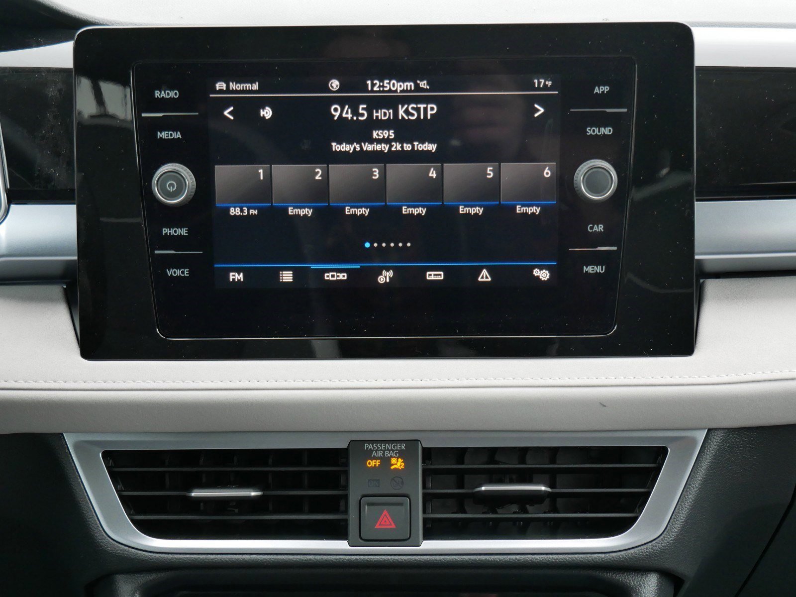 New 2026 Volkswagen Taos SE AWD/4WD image 8