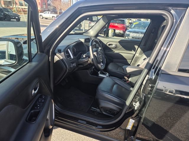 Used 2019 Jeep Renegade Limited w/ Quick Order Package 22P image 4