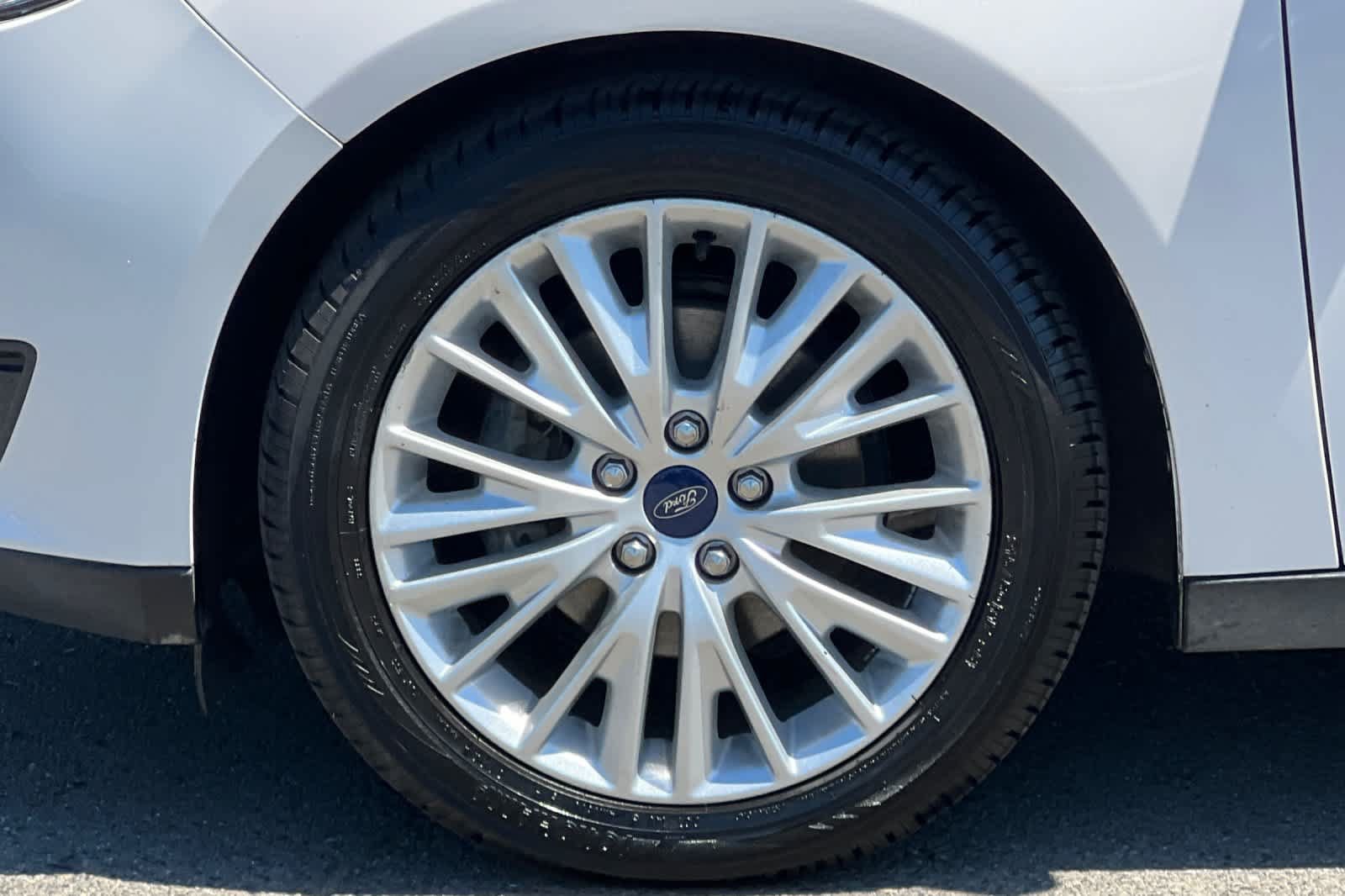 Used 2016 Ford Focus Titanium FWD image 30