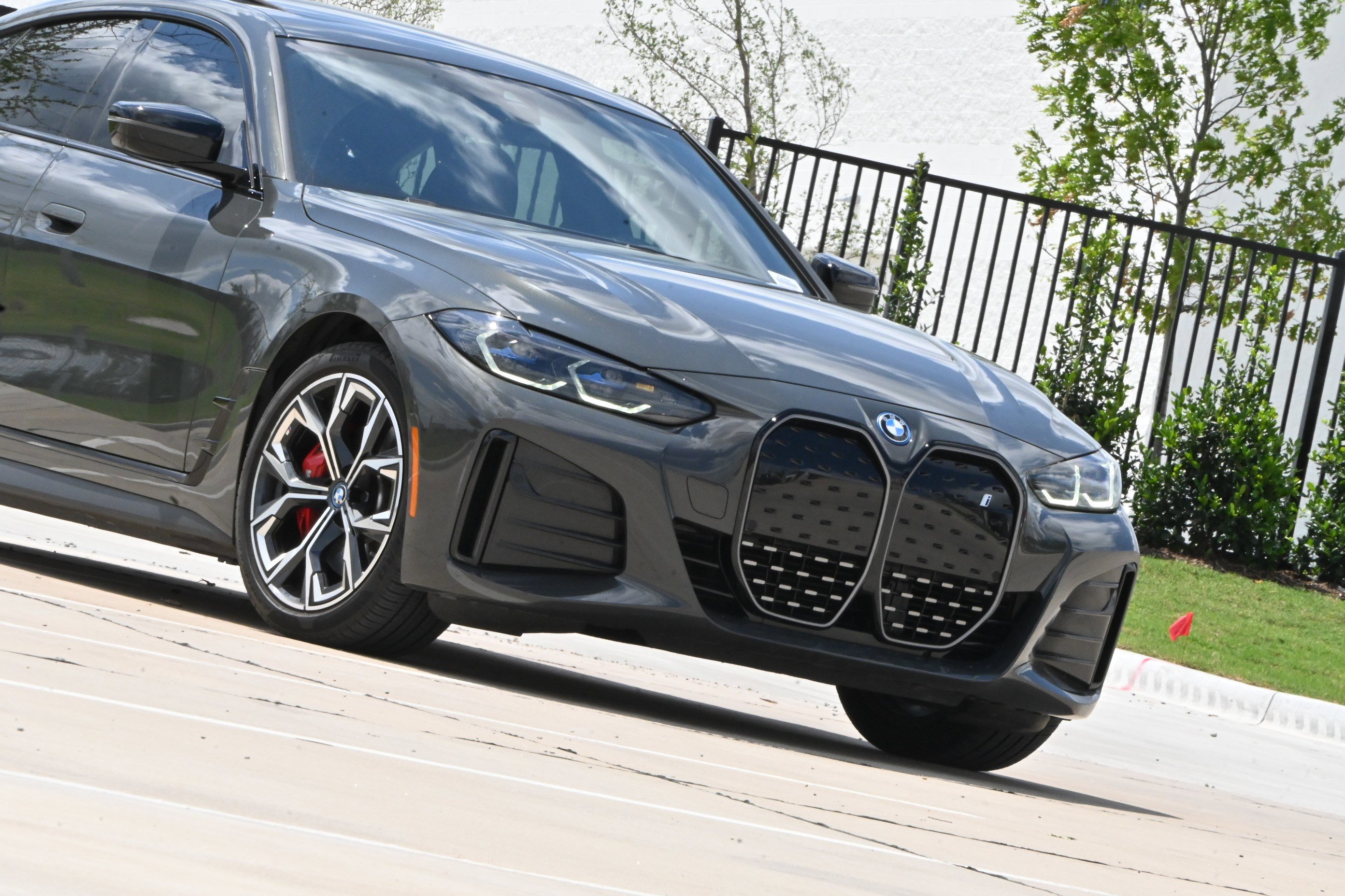 Certified 2023 BMW i4 eDrive40 w/ M Sport Package RWD image 38
