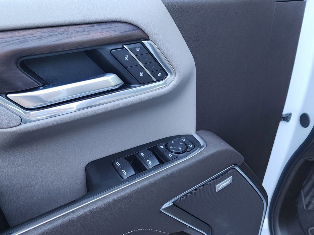New 2026 GMC Sierra 1500 SLT image 15
