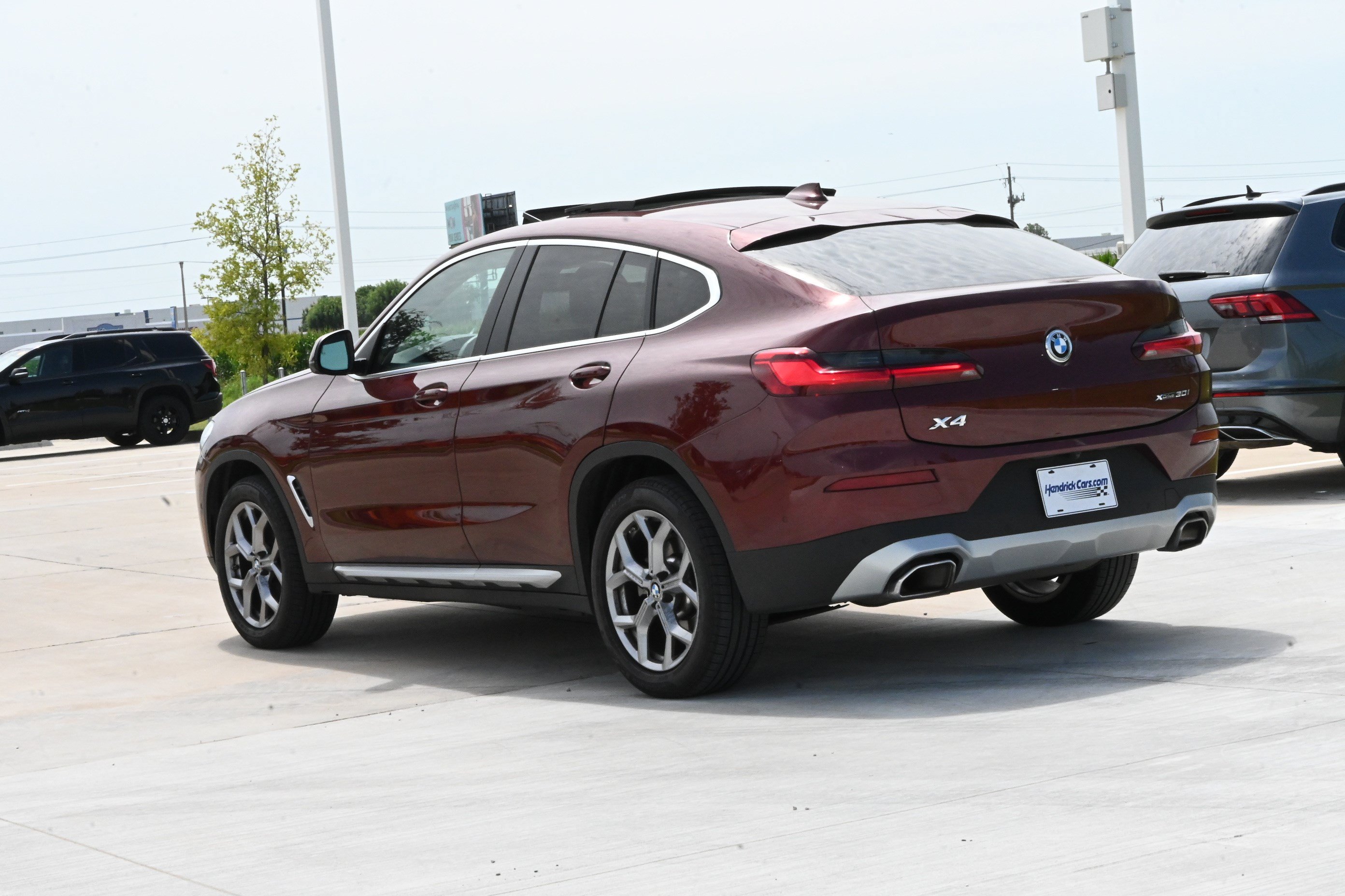 Certified 2025 BMW X4 xDrive30i AWD/4WD image 7