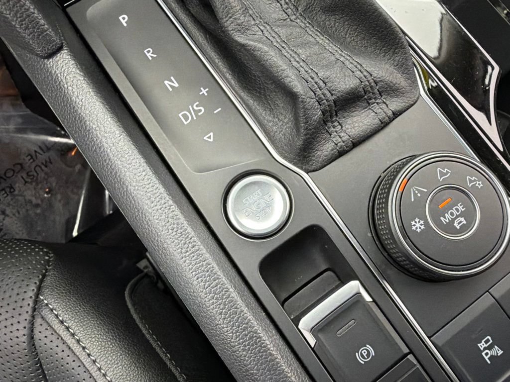 Used 2019 Volkswagen Atlas SEL Premium AWD/4WD image 17
