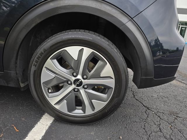Used 2022 Kia Niro EX FWD image 10