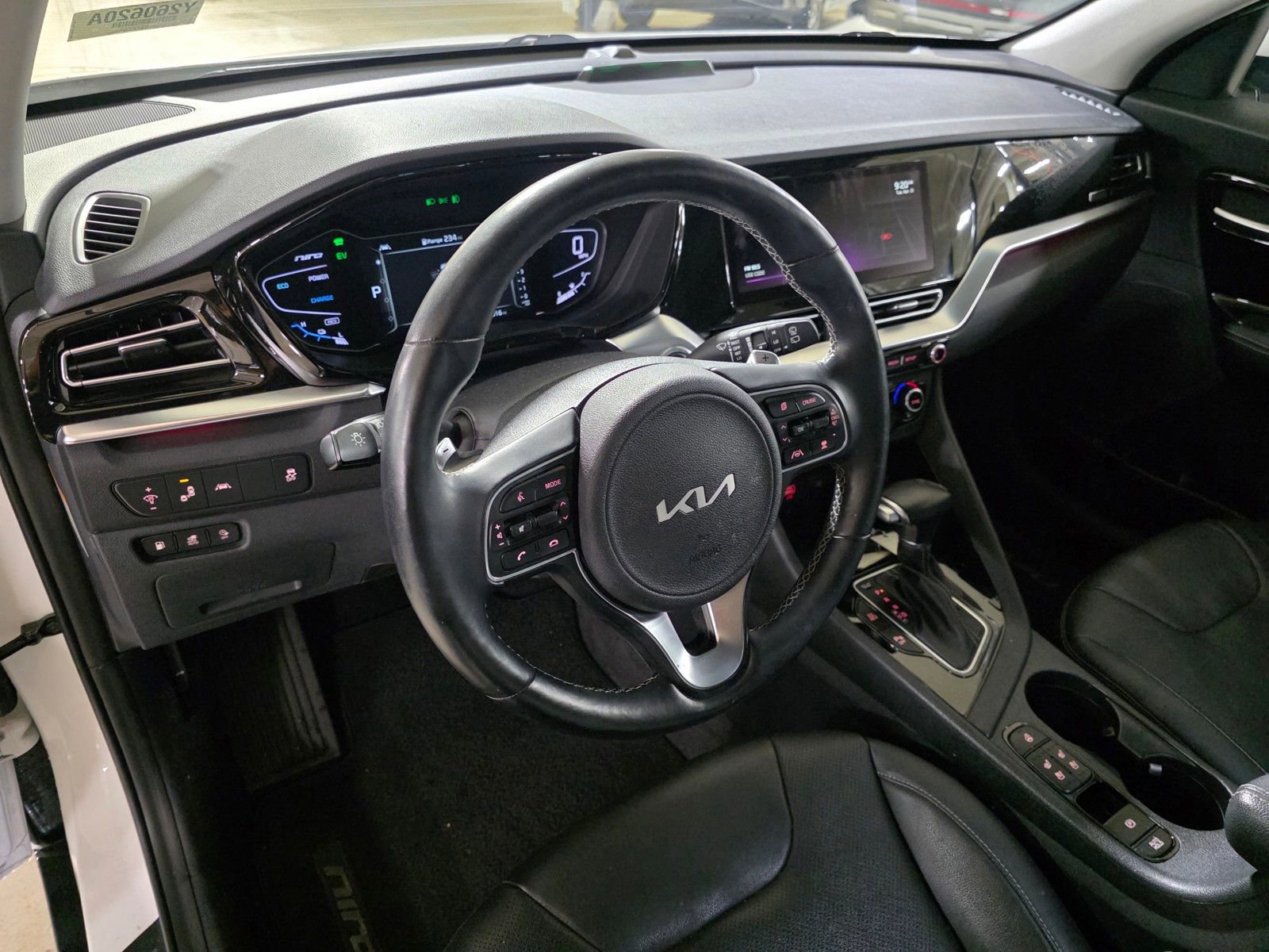 Used 2022 Kia Niro EX Premium FWD image 17