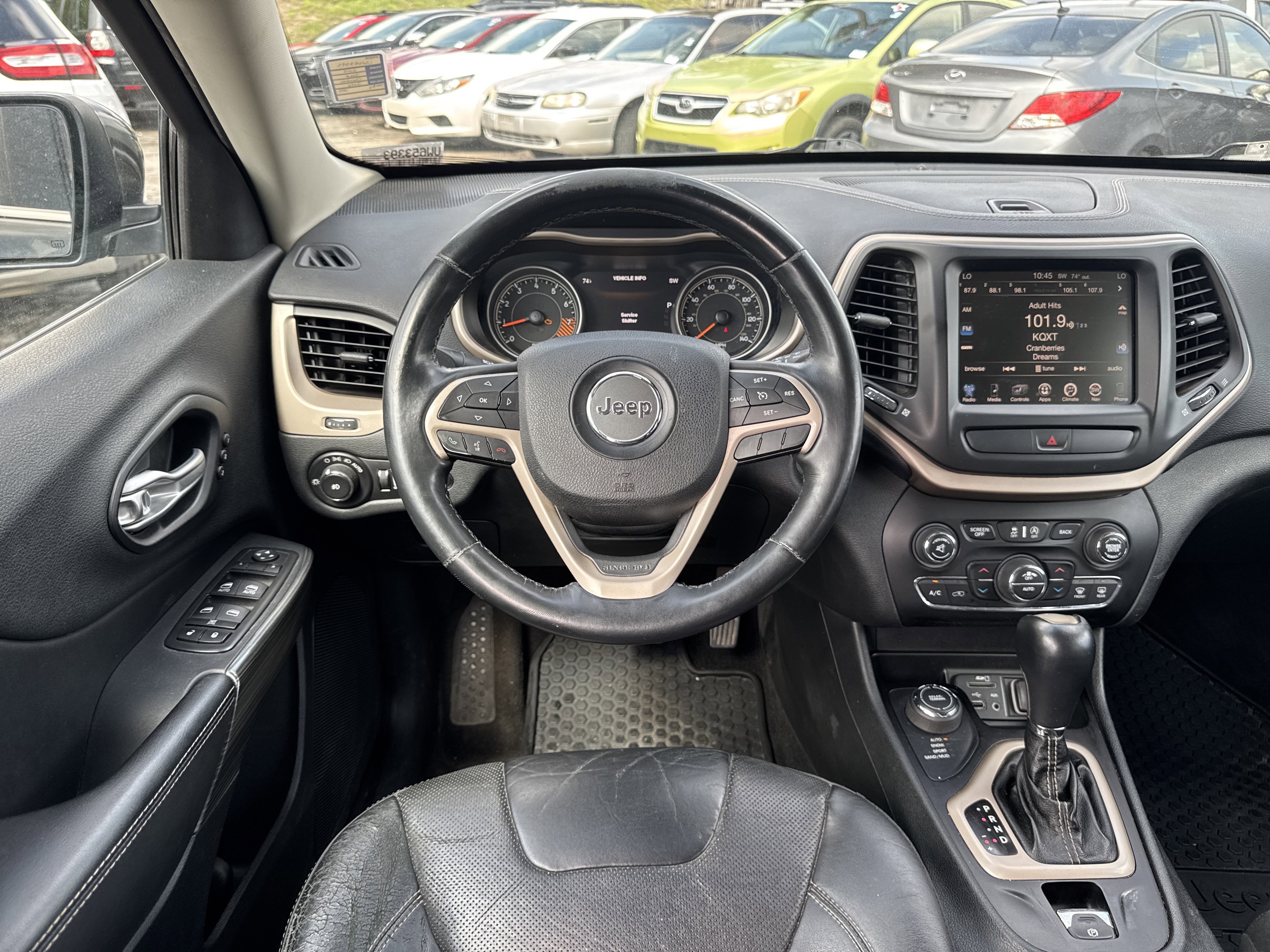 Used 2015 Jeep Cherokee Limited w/ Luxury Group AWD/4WD image 11